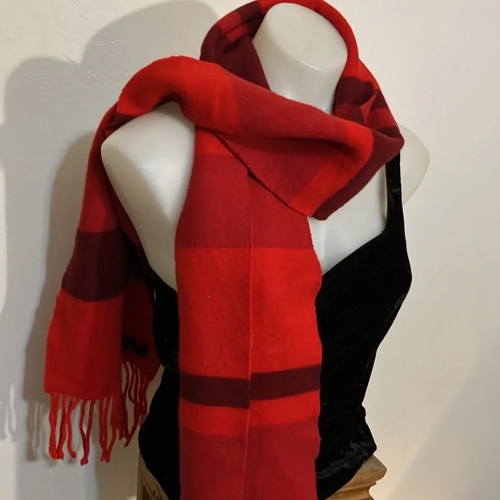 Burberry Marino wool and Cashmere scarf made in Scotland red stripes luxury